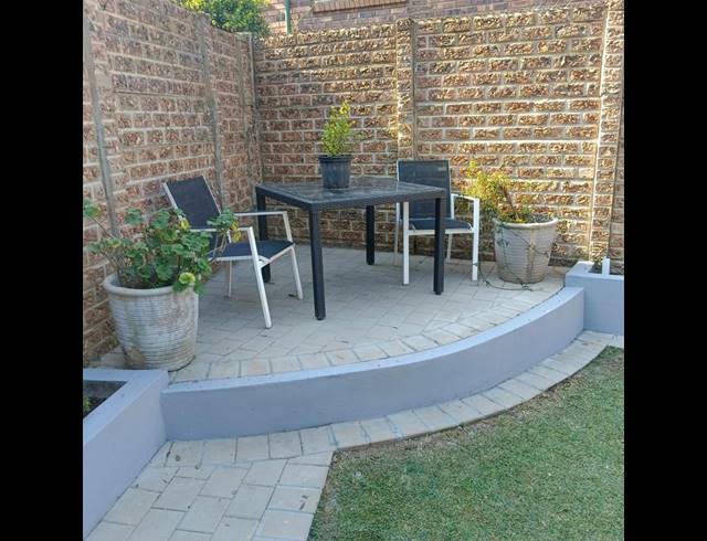 4 BEDROOM TOWNHOUSE FOR SALE IN GLEN MARAIS
